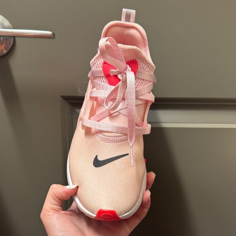 Nike Women's Pink and Red Sneakers